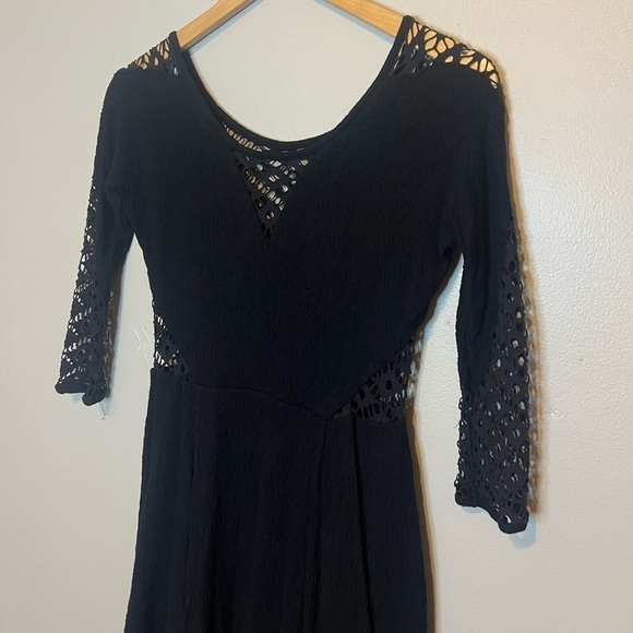 Free People Black Eyelet Lace Dress Sz XS Fit & Flare Textured Knit To The Point - Picture 5 of 10